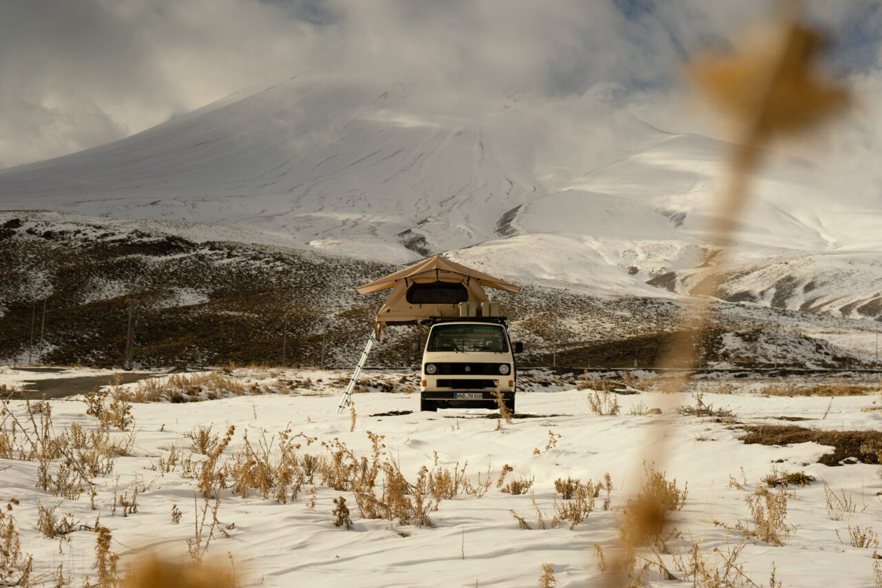 Türkei Erciyes Berge Schnee Dachzelt VW T3